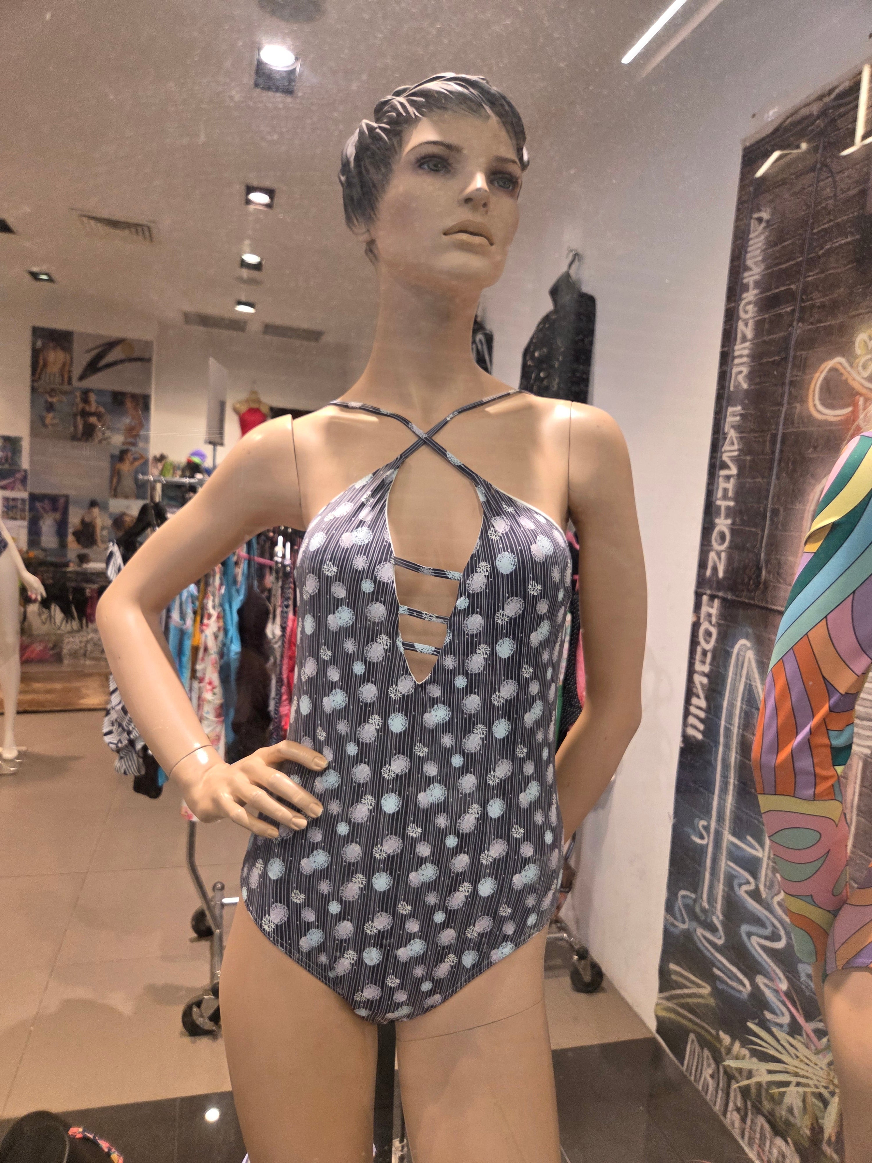 1 piece reveal side's Bather's