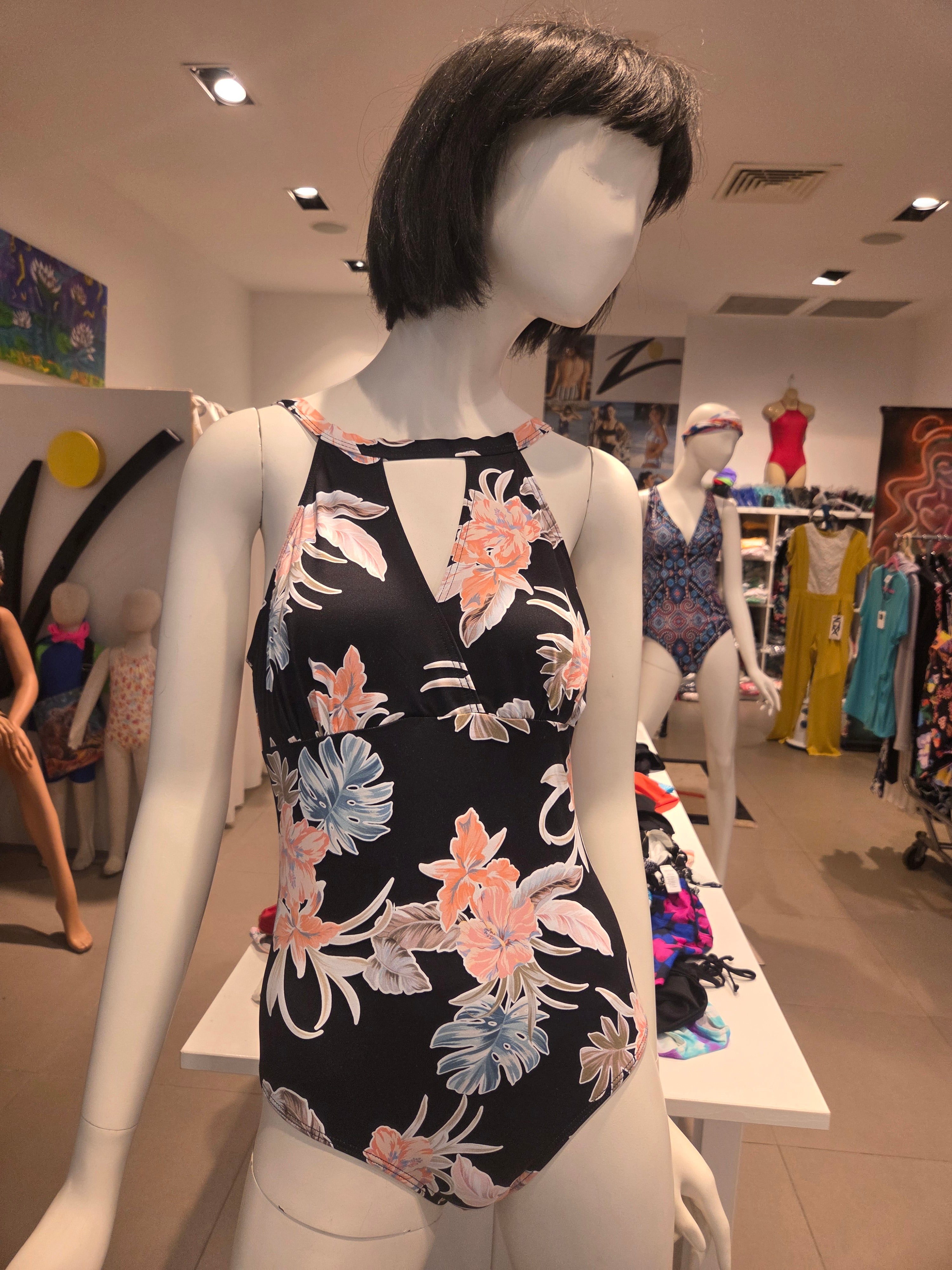 X-cross over straps 1 Piece Bather's UPF 50+